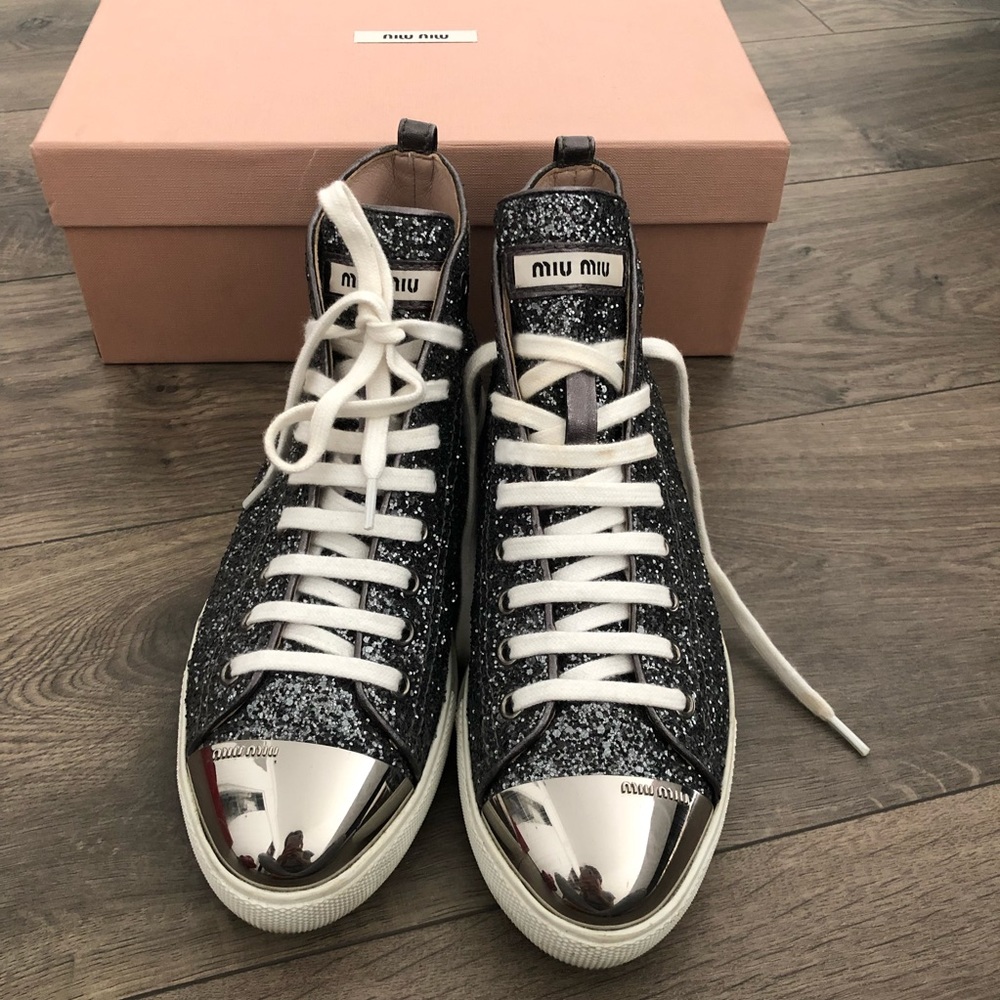 Amazing condition glitter sneakers